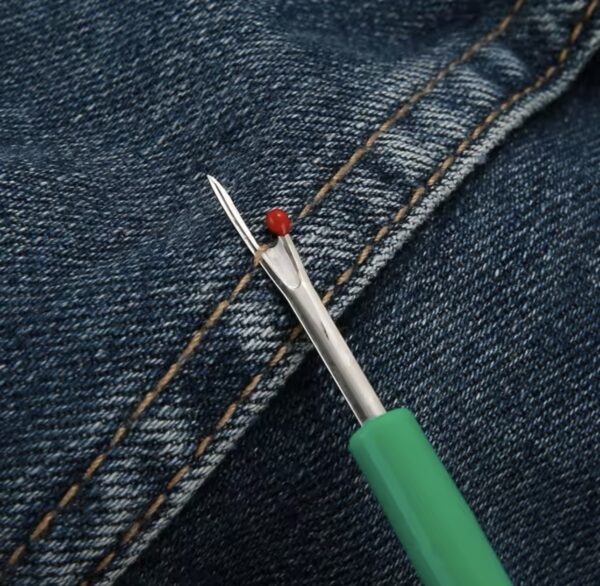 5.5"  Seam Ripper / Thread Unpicker Plastic Handle 4 Pcs - Image 7
