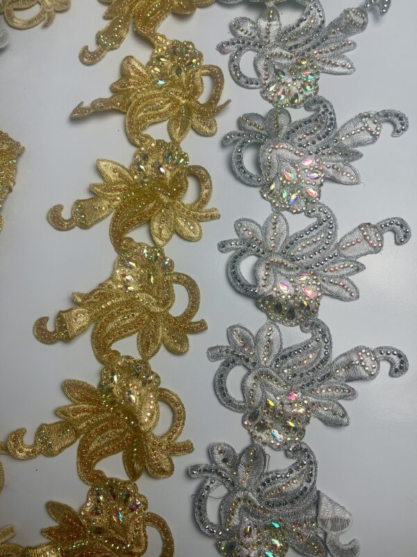 3D Floral Embroidery Appliqué Trim – 1 Meter